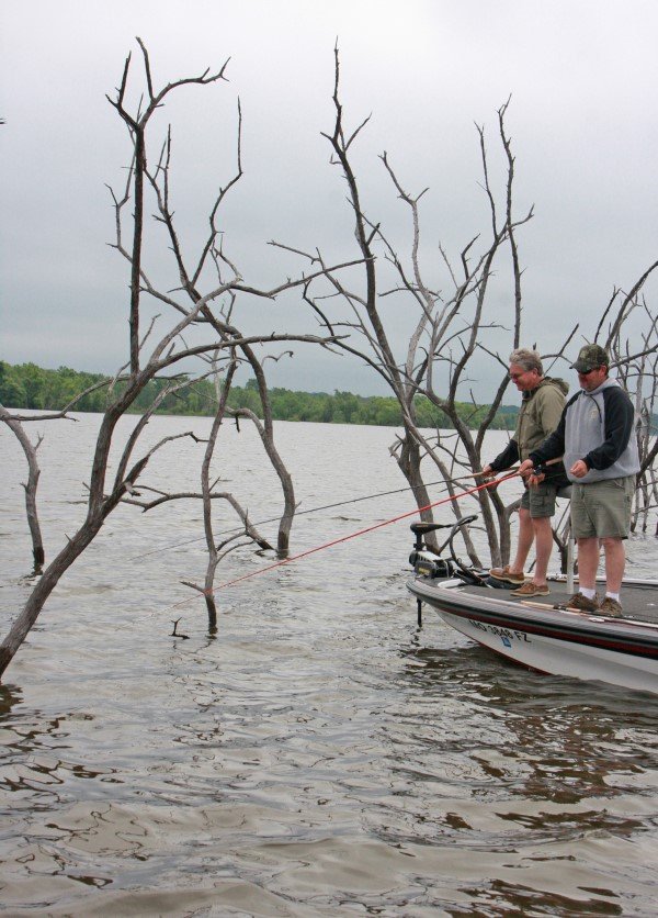 One-pole tournaments are a challenge, a change-of-pace to the common multipole format and gives those who enjoy jig fishing a chance to compete with other single-pole fishermen.