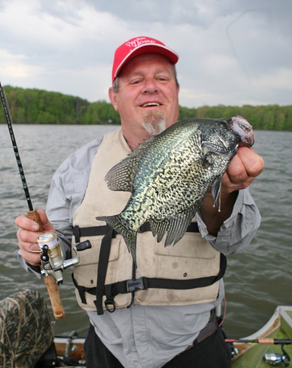 Not all November locations are temporary. Some such as ledges and channel walls are downright permanent, or as permanent as Mother Nature allows. Also the permanents are found in both large and mid-size lakes. Here’s what they can produce.